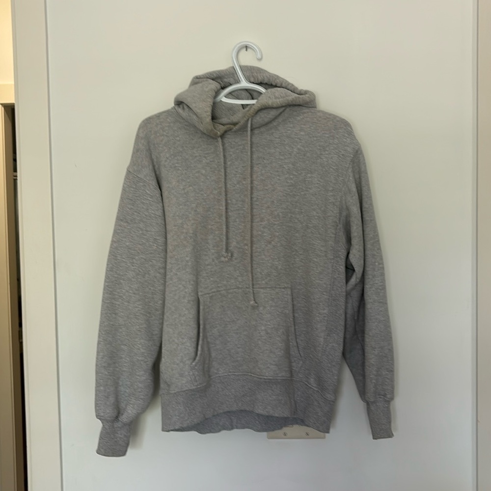 Light grey boyfriend Aritzia hoodie